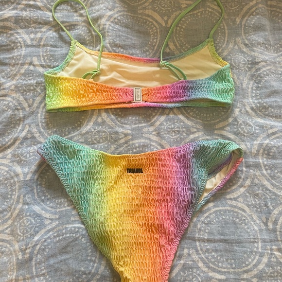 Rainbow crinkle bikini! Xs top small bottom - Picture 4 of 4